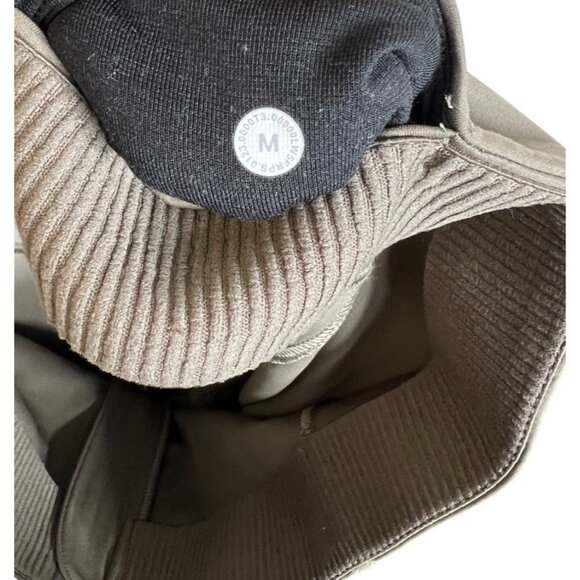 Lululemon Pull-On Zip-Front High-Rise Pant Full Length Beige Stirrups Size Mediu - Picture 5 of 5